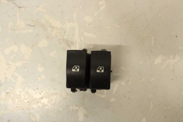 BOUTON LEVE VITRE RENAULT MEGANE 2 ( 2VITRES ) - Vue 4